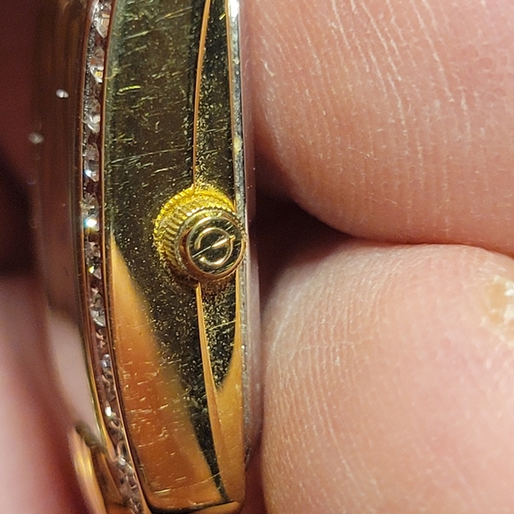 QLadies Elgin Gold Tone Rhinestone Bangle Watch new battery. - Picture 9 of 10